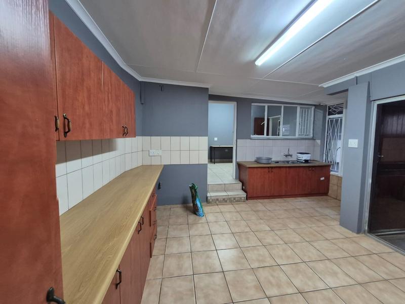 To Let 4 Bedroom Property for Rent in Da Nova Western Cape